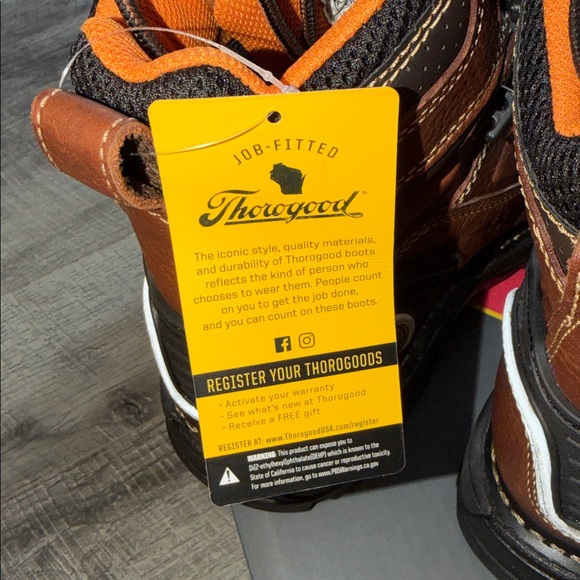 NWT Thorogood Brown and Black Men's Boots - Picture 5 of 8